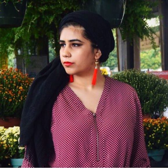 Meet your Posher, Noor - Picture 1 of 1